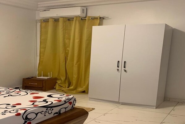 1 bedroom, WiFi, bed sheets