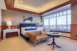 Luxury Studio Suite, 1 King Bed, Refrigerator, City View - The Executive Suites and Venue (Ephrata)