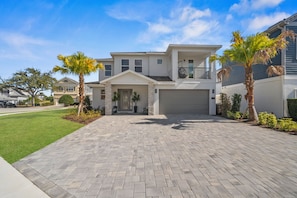 Exterior - The Azure Haven at Liberty Bluff Ultimate Backyard Paradise (Kissimmee)