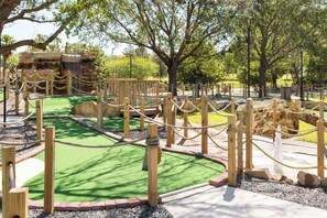 Property grounds - The Azure Haven at Liberty Bluff Ultimate Backyard Paradise (Kissimmee)