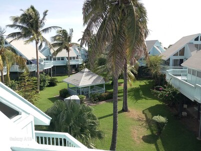 Charming Standalone 3-bedroom villa with AC and WiFi in lovely Frigate Bay