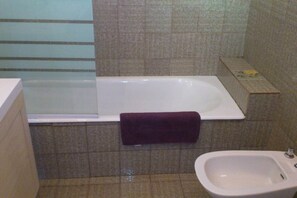 Unclassified image, 4 of 11, button