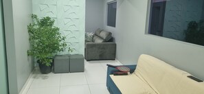 Living area - Frida Kahlo House. Cozy, safe, close to everything. (Barreirinhas Barreiras)