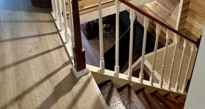 Waterfront Retreat on Weiss Lake â Sleeps 14 | Stunning Views & Relaxing Outdoor Space