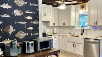 Micro-ondes, plaque de cuisson