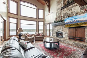 Smart TV, fireplace, table tennis, offices