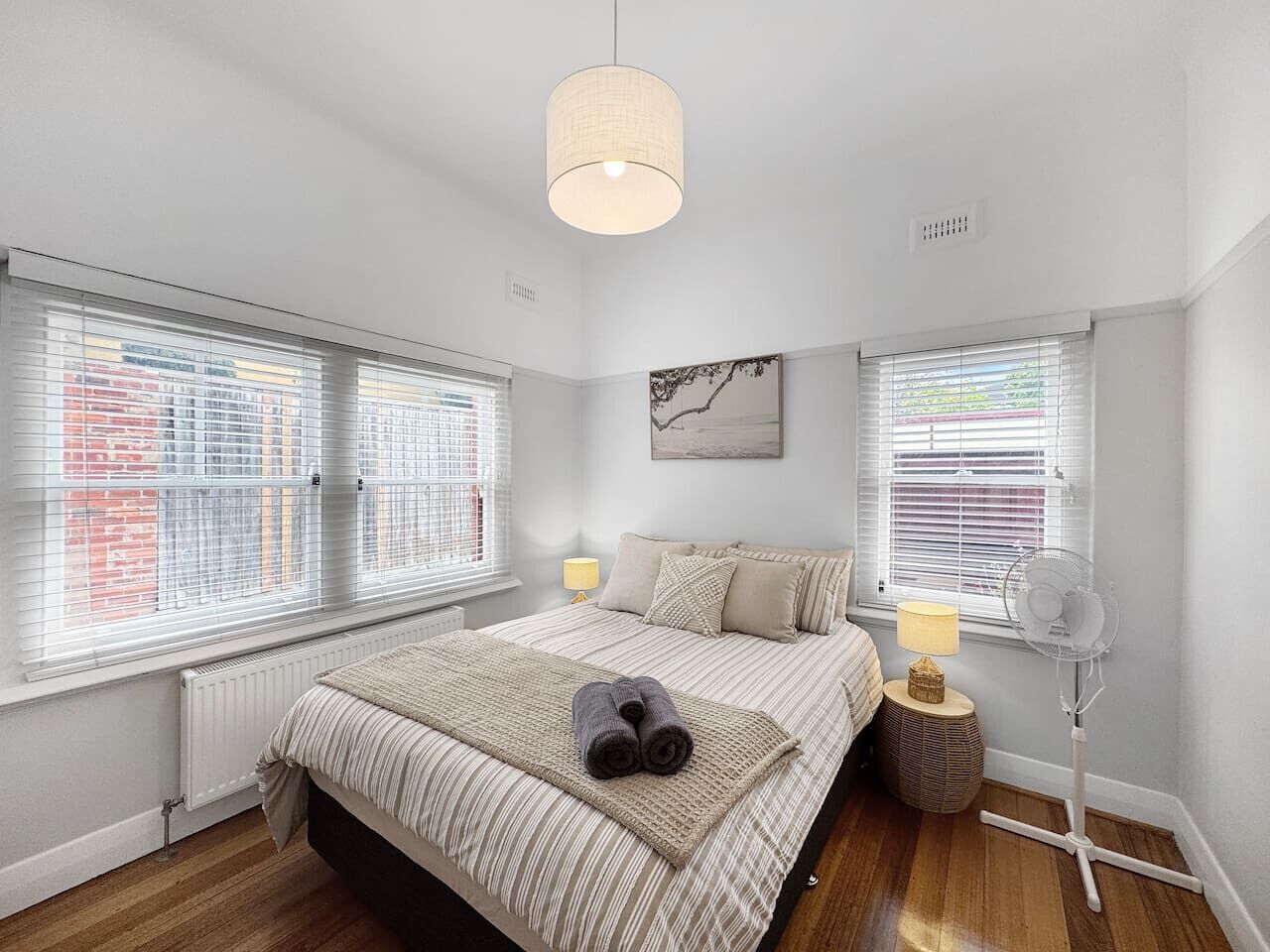 3 عدّة غرف نوم ومكواة/لوح كي وواي فاي مجانًا وملاءات أسرّة