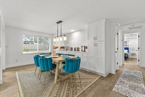 Dining - Riverfront Oasis: Fire Pit, Foosball & BBQ Grill (Tampa)