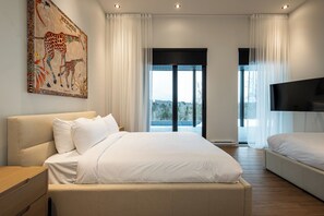 5 chambres, bureau, accès au Wi-Fi (inclus), literie fournie