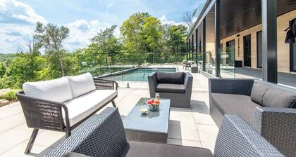 NEW! Chalet Mont-Steele | 5 Bedrooms | Hot tub | Outdoor Pool / Tremblant Living
