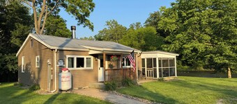 Waterfront cottage with hot tub, & fire pit. Pet friendly.