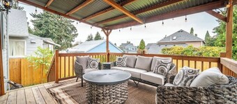 Charming 2-bedroom house in welcoming Portland with AC, WiFi