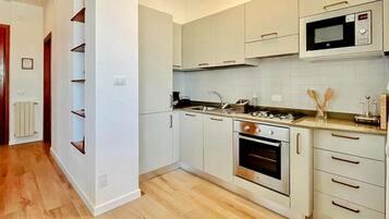 Frigorifero, forno, lavastoviglie