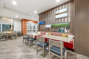 Breakfast area - Comfort Inn & Suites Colby (Colby)