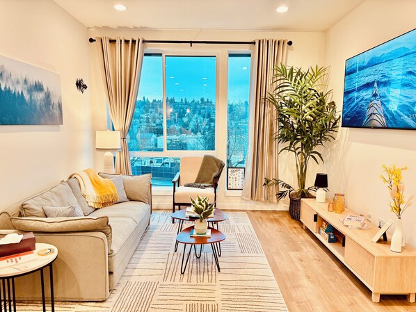 Smart TV, video games