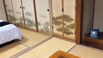 Huis, uitzicht op tuin | 4 slaapkamers, verduisterende gordijnen, een strijkplank/strijkijzer