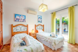 3 habitaciones, tabla de planchar con plancha y wifi gratis 