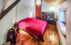 1 habitación y cuna de viaje 