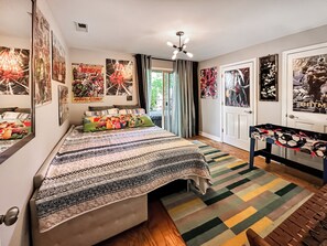 3 Schlafzimmer, Schreibtisch, Bügeleisen/Bügelbrett, Reisekinderbett