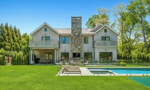 Exterior - Ultra Modern Bridgehampton Gem, Perfect Location, 6 Beds, Heated Pool, Hot Tub (Bridgehampton)