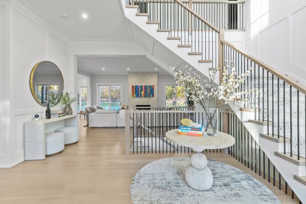 Interior - Ultra Modern Bridgehampton Gem, Perfect Location, 6 Beds, Heated Pool, Hot Tub (Bridgehampton)