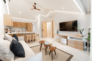 TV - Luxury 3 bedroom Apartment in Hotel Zone! (Cancún)