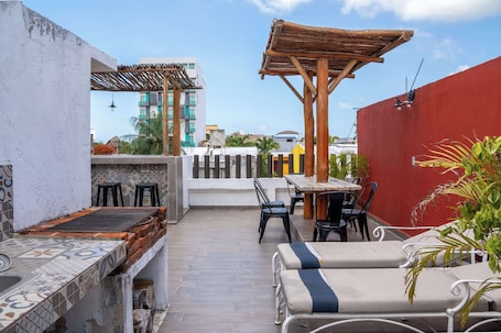 Modern Studio - Wi-Fi, A/C & Rooftop Terrace