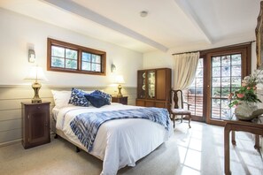 Familiehus, hageutsikt | 3 soverom, strykejern/-brett og wi-fi (inkludert)