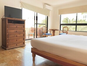 3 bedrooms, iron/ironing board, WiFi