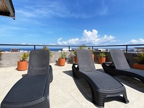 Terrace/patio - Chic Apartment: Beach, 5th, RoofPool, Gym (Playa del Carmen)