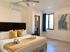 2 bedrooms, iron/ironing board, WiFi