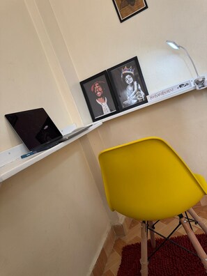 Interior - Bay Loft, Cosy Apartments with Starkink Internet speeds and NETFLIX (Homa Bay)