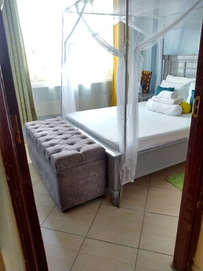 1 bedroom, desk, iron/ironing board, free WiFi - Bay Loft, Cosy Apartments with Starkink Internet speeds and NETFLIX (Homa Bay)