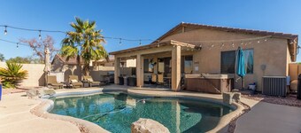 Lovely Garden Lakes,heated pool & Spa! Special montly rate!!