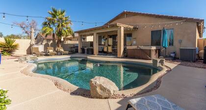 Lovely Garden Lakes,pool & Spa! Special montly rate!!