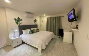 2 slaapkamers, een strijkplank/strijkijzer, wifi, beddengoed