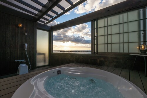 VACATION VILLA BLUE ARK