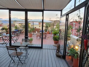 Exterior - The Spanish Palace suites, rooms, apartments & terraces (Naples)