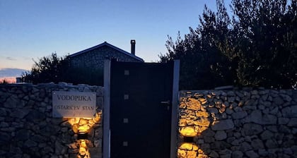 Villa Maslina: Rustic villa in an olive grove facing a bird sanctuary