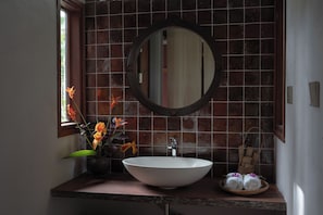 Hair dryer, slippers, bidet, towels