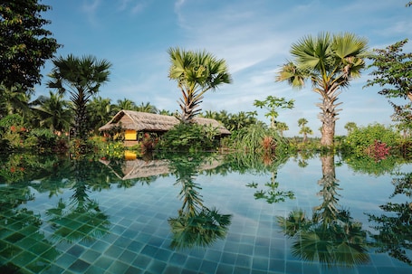 Una piscina al aire libre. Thala Tra Vinh