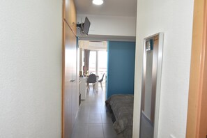 1 bedroom, iron/ironing board, WiFi - Studio with cabin, pool, free WiFi, and terrace in Roses, close to the beach. (Roses)