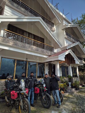 Front of property - Kwacha Retreat  (Gyalshing)