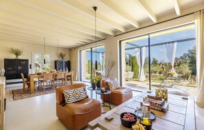 Dining - Awesome home in Llubi (Llubi)