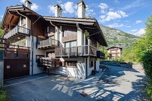 Exterior - Lovely Apartment In Courmayeur, Courmayeur, Italy (Courmayeur)