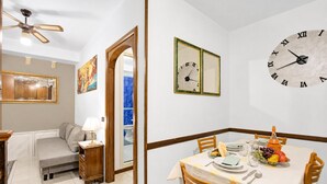 Unclassified image, 2 of 25, button - Roby loft-Direct Lake Access/Beach, Gardone Riviera, Italy (Gardone Riviera)