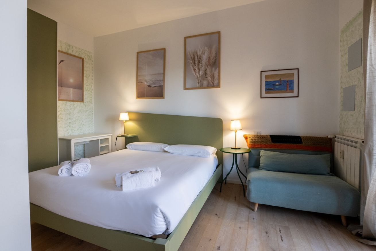 1 間睡房、書桌、熨斗/熨衫板、Wi-Fi