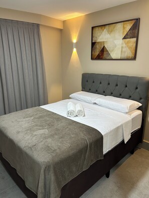 Huoneisto | 1 makuuhuone, kannettavalle tietokoneelle sopiva työtila, pimennysverhot