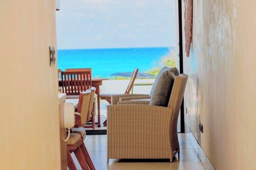 Villa Luna: Dreams in the Mexican Caribbean