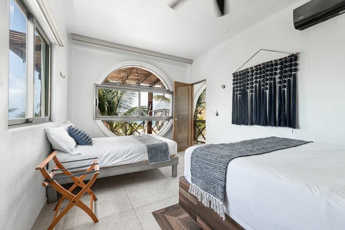 2 bedrooms, iron/ironing board, WiFi